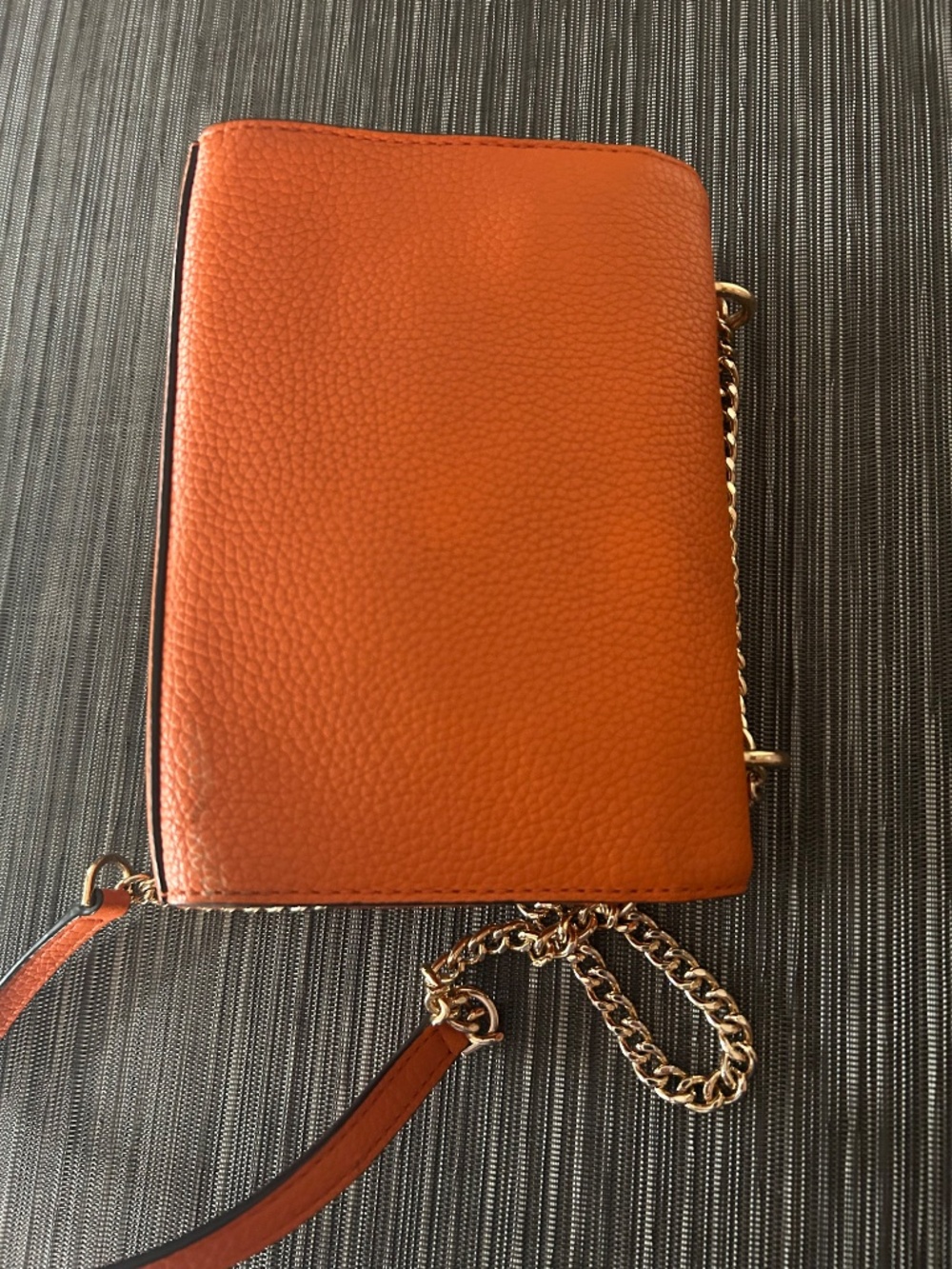 Tory Burch Carter Shrunken Shoulder Bag - Picture 7 of 7